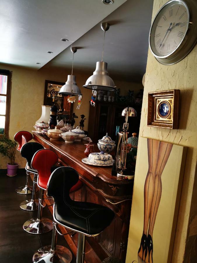 Bar B'rock *