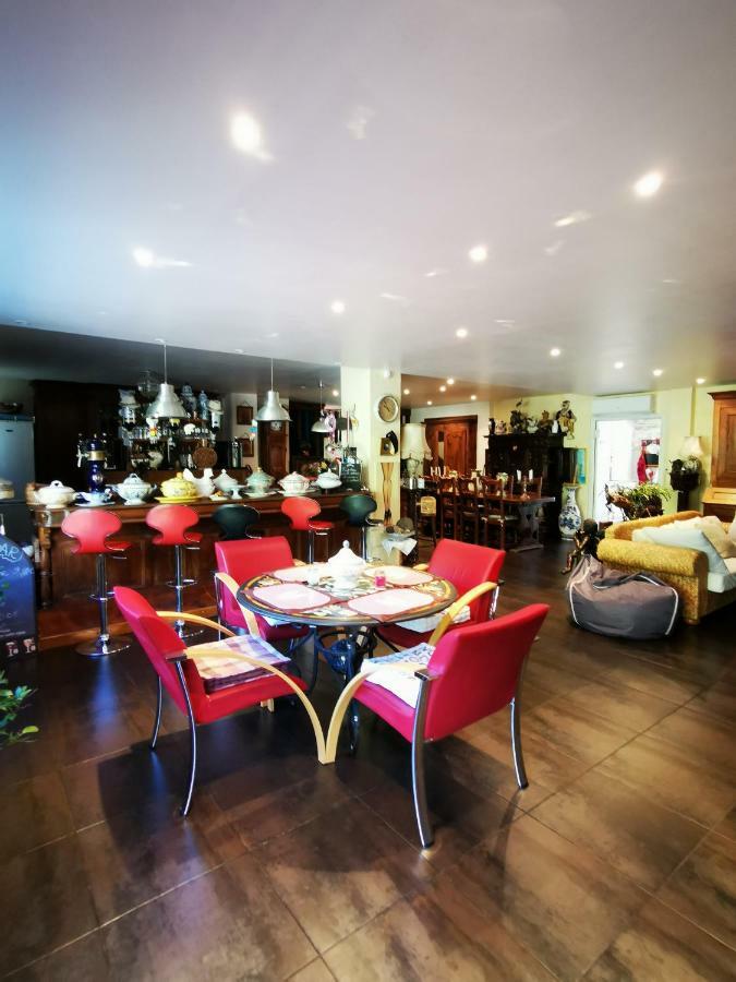 Bar B'rock Hotel